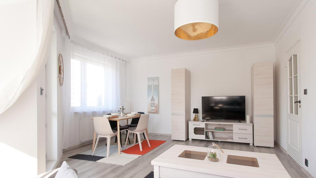 Uroczy Apartament Rzeczna Kołobrzeg Exterior foto